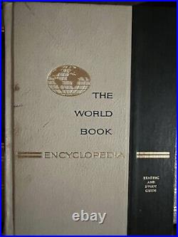The World Book Encyclopedia Book Set 1-20 A-Z 1960? Reading & Study Guide